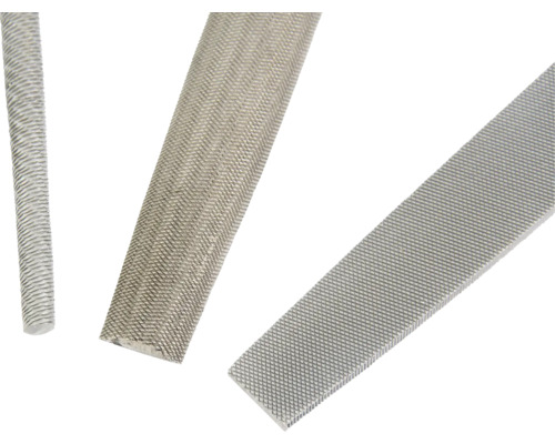 Drie metalen vijlen in verschillende vormen