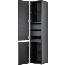 Open badkamerkast met legplanken en lades