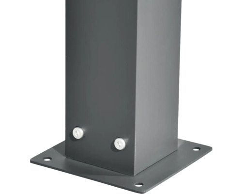 Detailopname van een grijze terrasoverkapping met bevestigingsschroeven en montageplaat