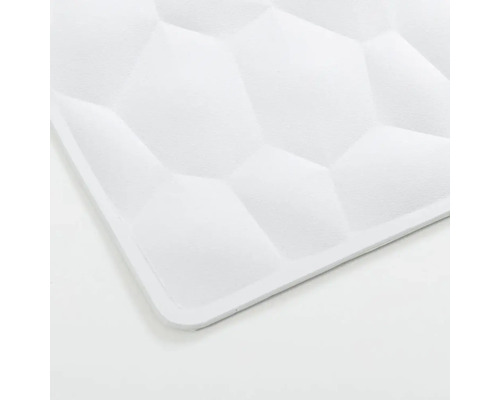 Witte 3D wandpanelen met geometrisch patroon