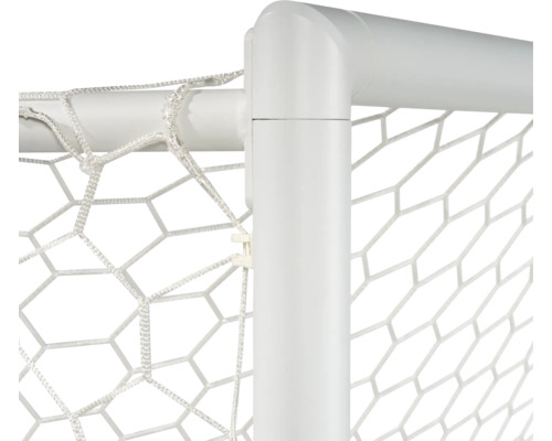 Detail van een voetbaldoel met net