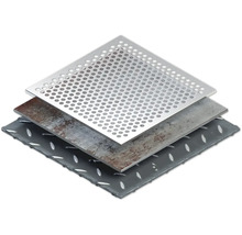 Verschillende metalen platen: geperforeerde plaat, stalen plaat, traanplaat