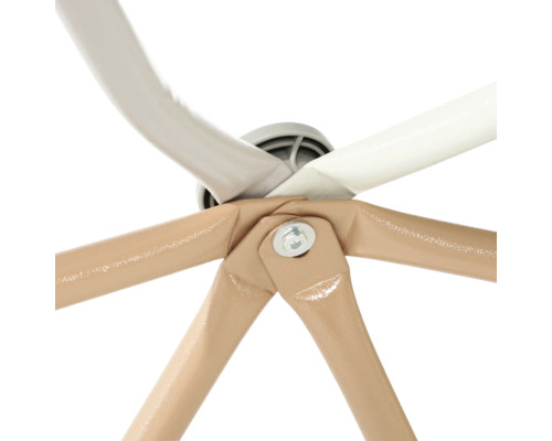 Detailopname van de onderkant van een kruk met metalen frame