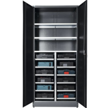 Open gereedschapskast met planken en gereedschapskoffers