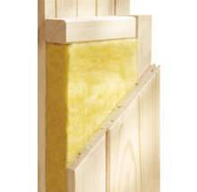 Houten constructie met isolatiemateriaal en houten panelen