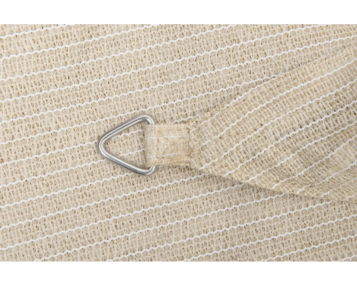 Detailopname van een zonnescherm met metalen ring voor bevestiging