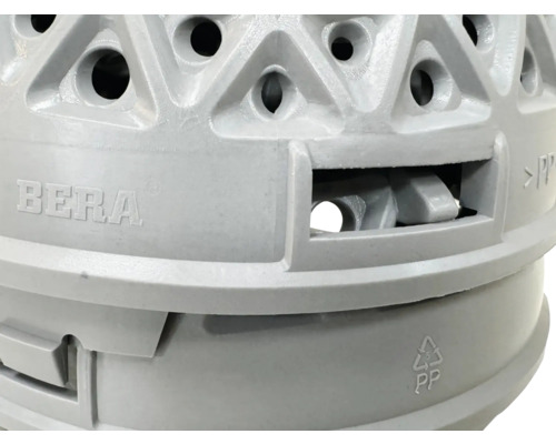 Detailopname van een Bera product van polypropyleen met uitsparingen