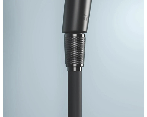 Detailopname van een zwarte Grohe kraan