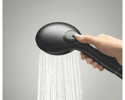 Handdouche met straalsoortomschakeling in bedrijf