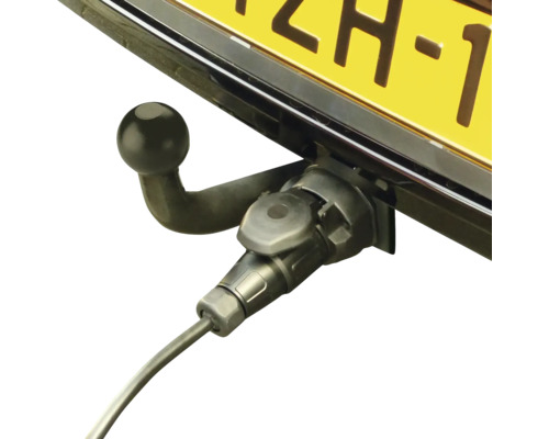 Trekhaak met kabel op auto