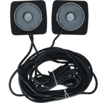 Twee luidsprekers met kabel