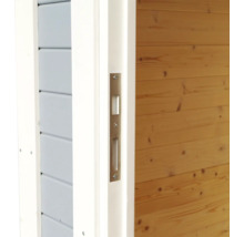 Detailopname van een deur met slotvanger in het deurkozijn