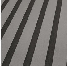 Behang met streepmotief