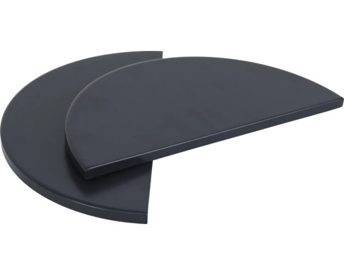 Twee halfronde houten schappen