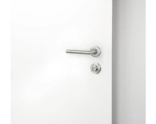 Deurbeslag met deurklink en rozetgarnituur op een binnendeur