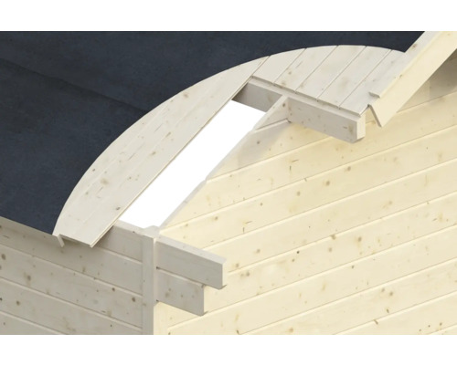 Gedetailleerd aanzicht van een houten hut in aanbouw met houten constructie