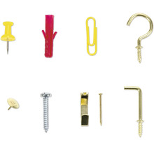 Assortiment kantoor- en bevestigingsmaterialen, waaronder punaises, pluggen, paperclip, schroef en haken