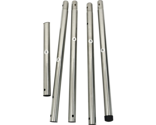 Meerdere zilverkleurige metalen buizen met gaten