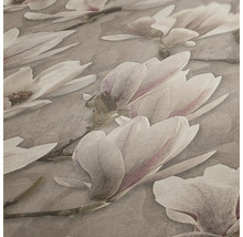 Behang met magnolia bloesempatroon