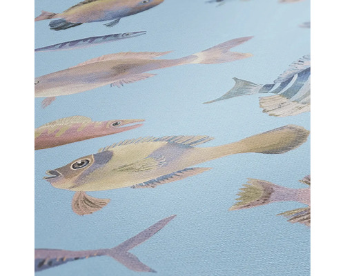 Close-up van een behang met een vissenmotief