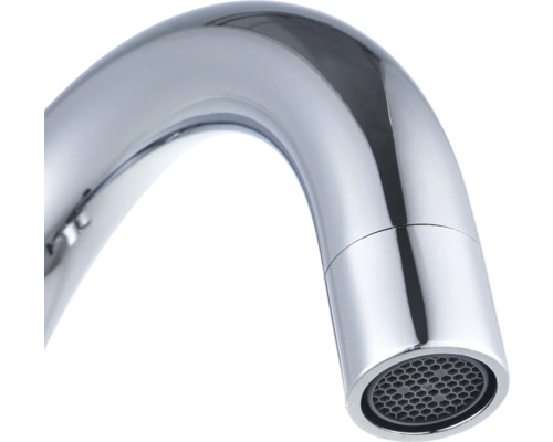 Close-up van een metalen kraanuitloop