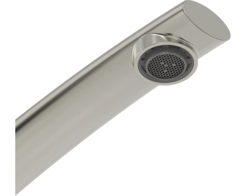 Metalen kraan met uitloop