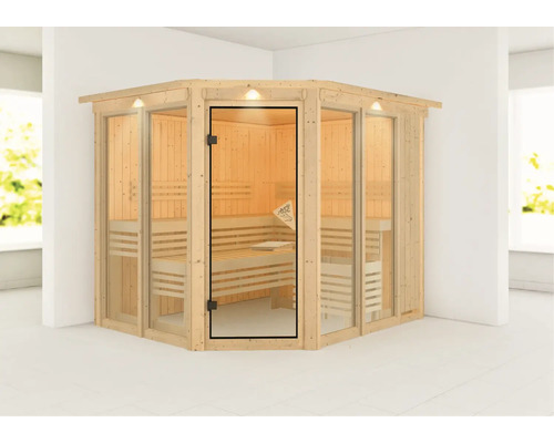 Finse sauna met houten wanden en glazen deur