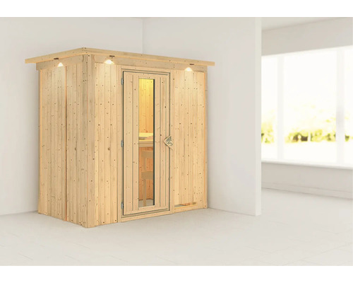 Houten sauna met glazen deur en verlichting in een ruimte.