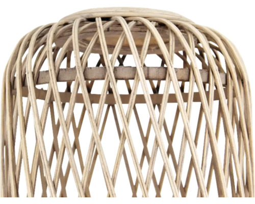 Close-up van een lampenkap gemaakt van rotan