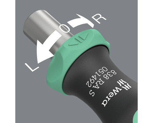 Detailopname van de omschakelbare ratelschroevendraaier van Wera met instructies voor draairichting en vergrendeling