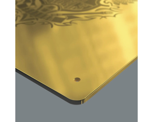 Metalen bord met gat voor bevestiging