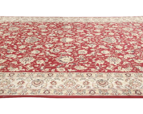 Rood tapijt met bloemmotief