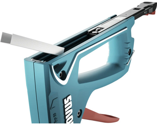 Novus handtacker met nietjes