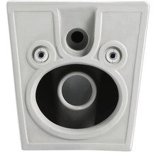 Detailopname van een wandcloset zonder spoelrand, met de binnenkant en de bevestigingspunten in beeld