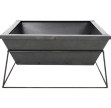 Metalen plantenbak met plank