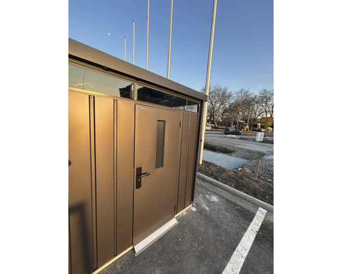 Metalen tuinhuis met deur en raam voor buiten