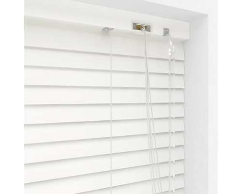 Witte jaloezie voor raamdecoratie en zonwering