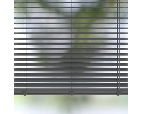 Gesloten jaloezie voor raamdecoratie