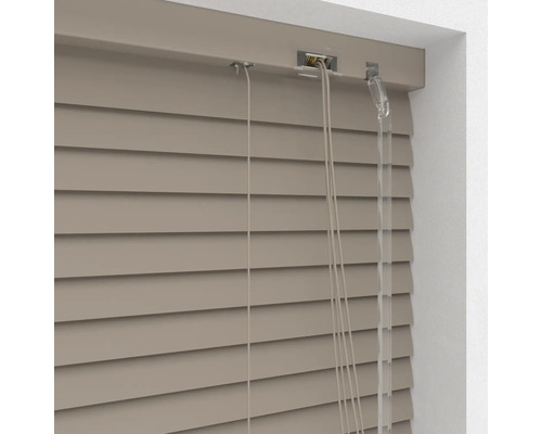 Gesloten jaloezie voor raamdecoratie