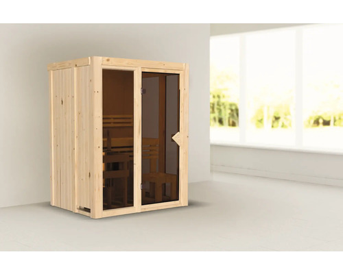 Houten sauna met glazen deur en interieur voor binnenshuis