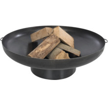 Vuurschaal van staal met hout