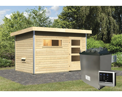 Houten sauna met kachel en bediening in de tuin