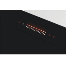 Bedieningspaneel van een afzuigkap met aanraakscherm en symbolen