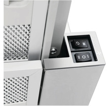 Detailopname van een afzuigkap met schakelaars en metalen filter