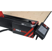 Detailopname van een Holzmann portaalfrees met bediening en noodstopknop