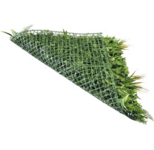 Kunstmat van planten met verschillende groene planten op een kunststof raster