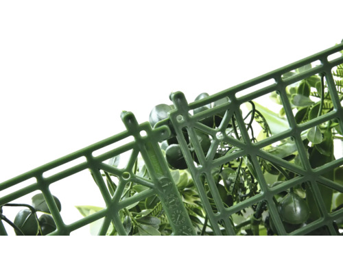 Detail van een kunstmatige plantenwand met kunststof raster
