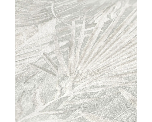 Close-up van een behang met een palmtakmotief