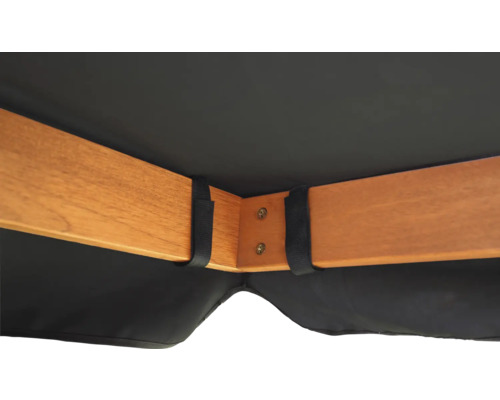 Detailweergave van een houten paviljoenconstructie met textielbekleding