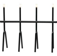 Zwarte kandelaar met vier lampen